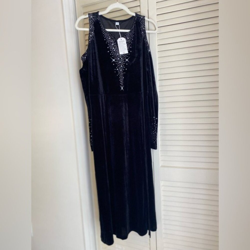NWT Black Velour Cold Shoulder Maxi Dress With Star Embellishments Size XL